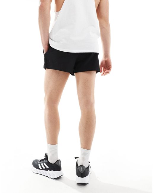 ASOS 4505 – icon – 2er-pack schnelltrocknende sport-shorts in White für Herren