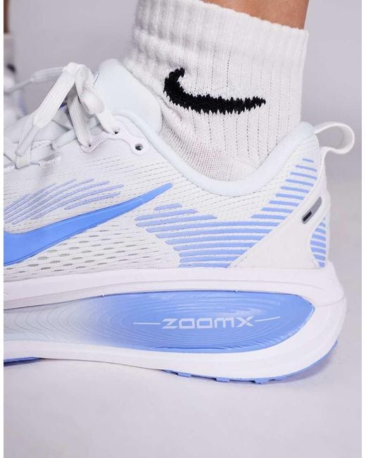 Zapatillas De Deporte Blancas Y Azules Vomero 18 De Nike de color Blue