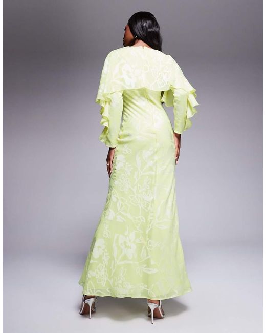 ASOS Schuingesneden Maxi-Jurk Van Gebloemd Jacquard Met Lange Mouwen, Ruches En Capedetail in het Multicolor