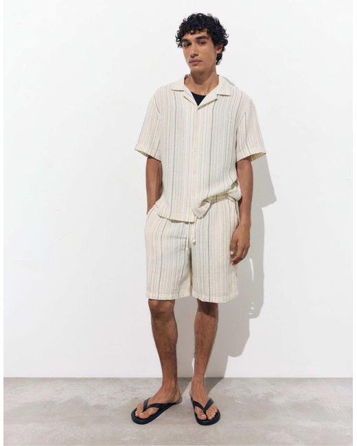 Pull&Bear – gestreifte jogging-bermudashorts in White für Herren