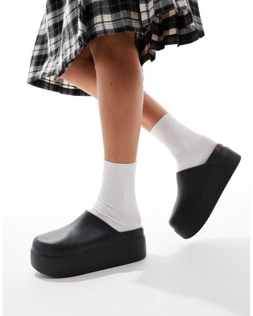 CROCSTM Black Dylan Platform Clog