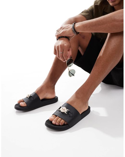 SEQWL White Ita Sandals With Buckle Stap for men
