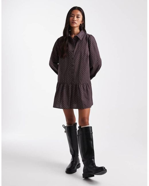 Vestido Camisero Corto Con Estampado De Lunares Y Cintura Baja De Miss Selfridge de color Brown