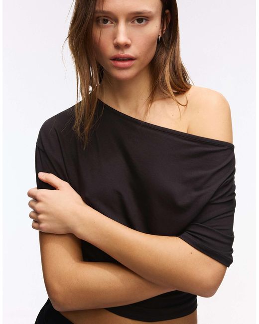 Bershka Black – kurzärmliges, asymmetrisches t-shirt
