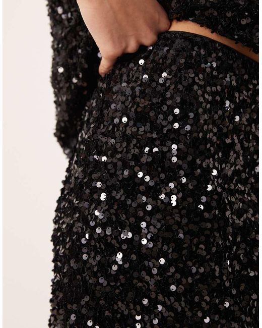 Gonna Lunga Nera di Vila in Black