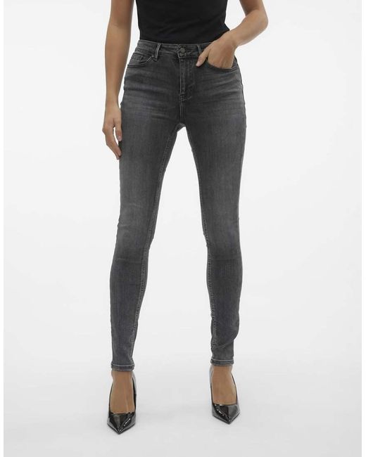 Vaqueros Gris Medio De Corte Pitillo De Vero Moda de color White