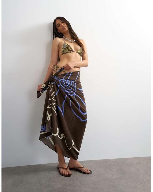 TOPSHOP White Rectangle Sarong