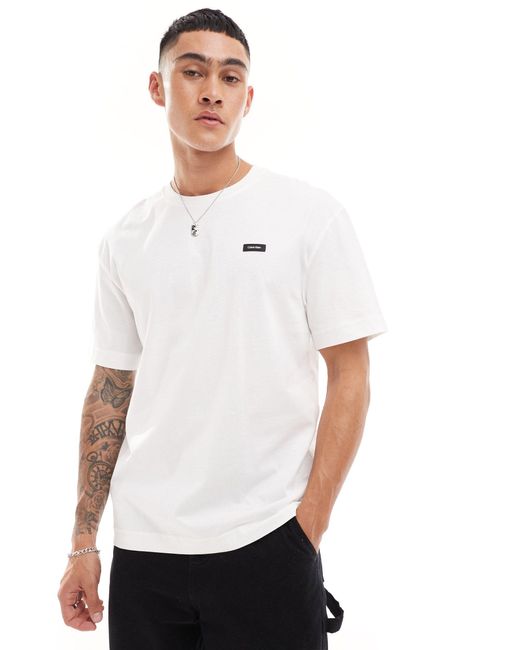 T-shirt en coton confortable - éclatant Calvin Klein pour homme en coloris White