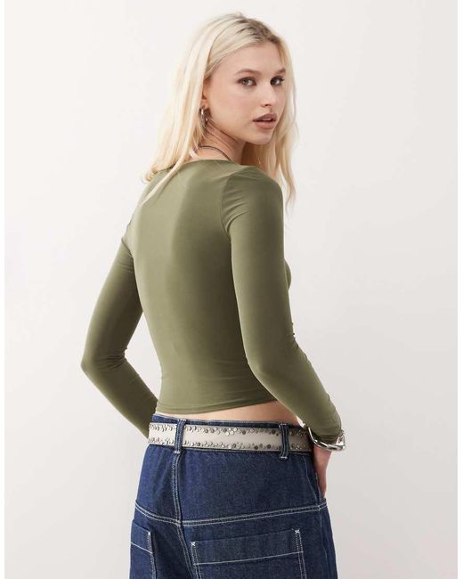 Top A Maniche Lunghe Con Scollo A Barchetta di Collusion in Brown