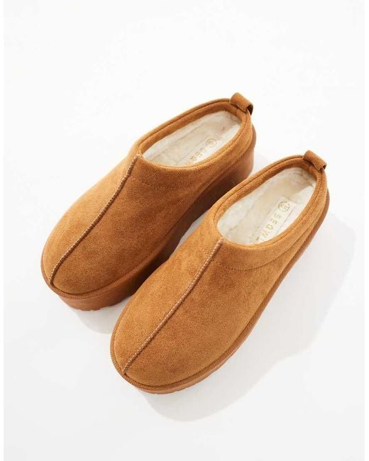SEQWL White Slip On Flatform Mules