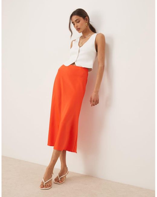 Falda Midi Rojo Tomate De Satén De Y.A.S de color Orange