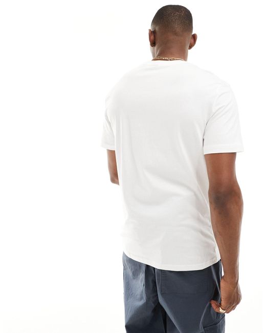 T-shirt coupe classique avec logo ton sur ton Only & Sons pour homme en coloris White