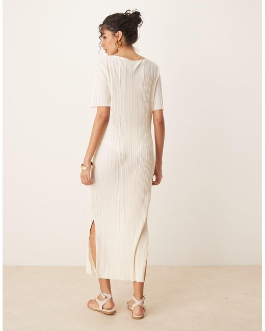 Vestito T-Shirt Lungo Crema Plissé di Y.A.S in Natural
