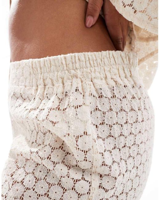 Esclusiva di Esmee Curve in White