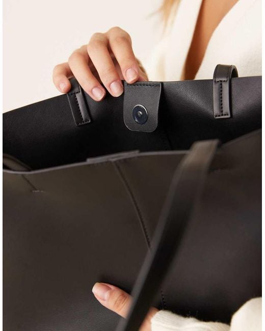 Borsa Da Spalla Rettangolare Nera di Mango in Natural