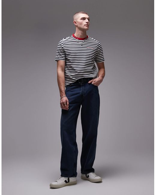 Tommy Hilfiger – mehrfarbiges, gestreiftes t-shirt mit grafikprint in Gray für Herren