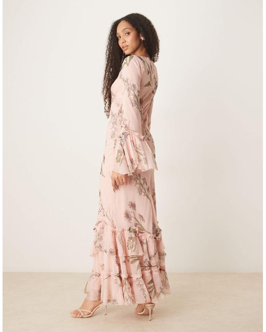 Robe longue à volants et manches longues en mousseline - imprimé fleurs ASOS en coloris Pink