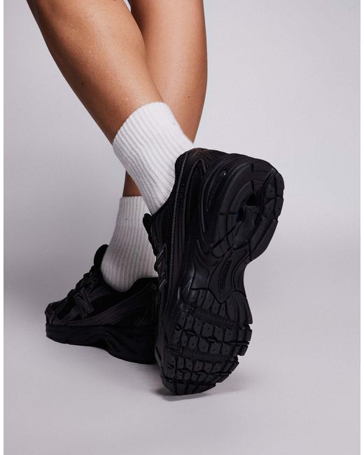 New Balance Black – 740 – sneaker