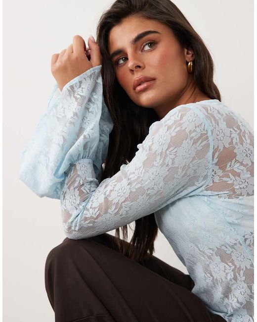 ASOS Doorschijnende Top Van Kant Met Uitlopende Manchetten in het Gray