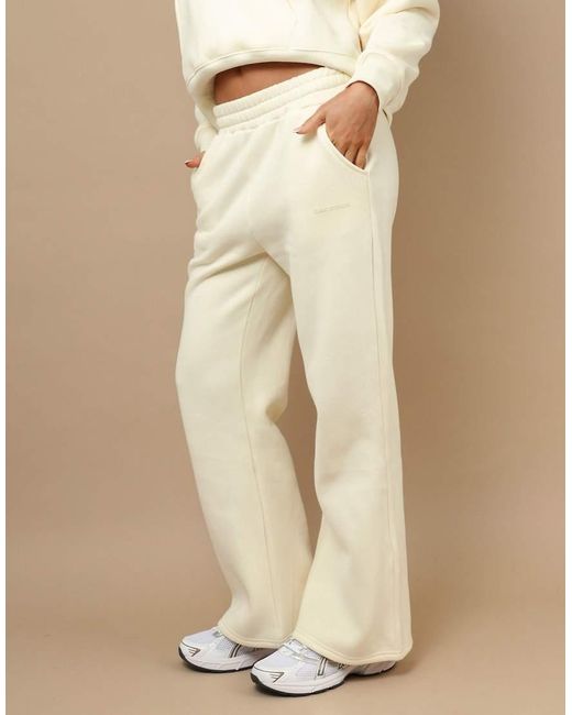 SIMMI Natural Colby Essentials Flared Joggers