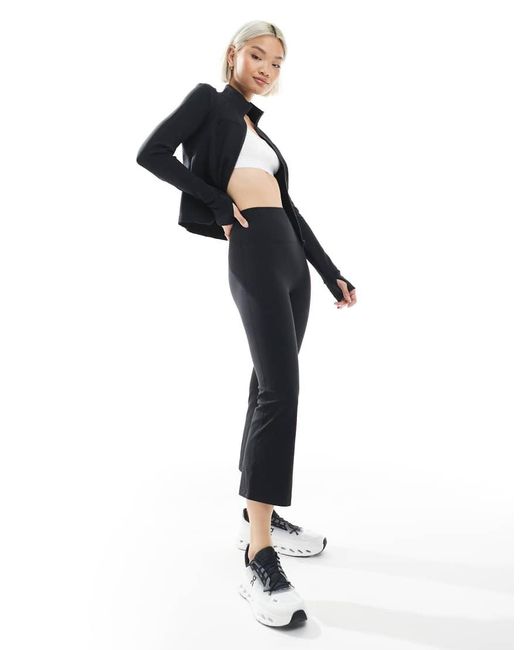 agon® Black Capri Leggings