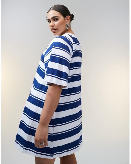 Vestido Corto A Estilo Camiseta Con Vuelo De Asos Design Curve ASOS de color Blue