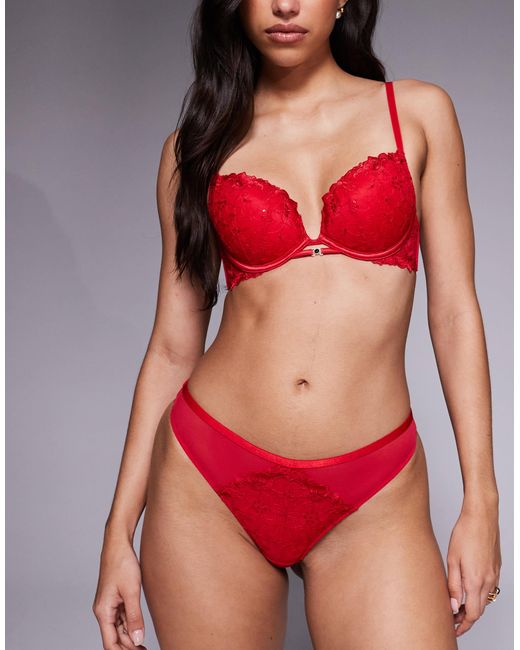 String avec sequins brodés New Look en coloris Red