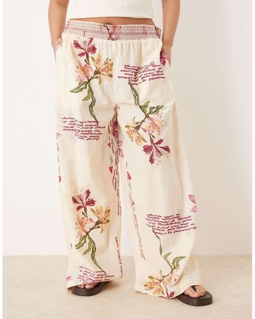 Pantalones De Pernera Ancha Sin Cierres Con, Detalle Fruncido En La Cintura Y Detalles Marrones De Mezcla De Lino De Curve ASOS de color Natural