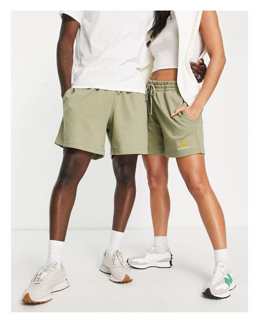 New Balance Cotton Unisex Logo Shorts in Green | Lyst UK
