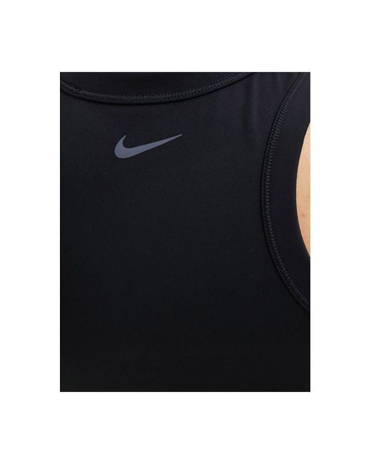 Nike - one dri-fit - crop top senza maniche aderente di Nike in Green