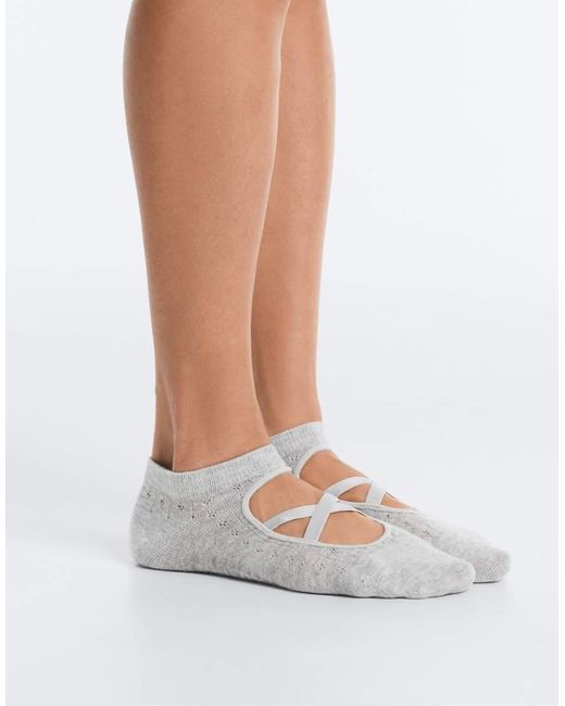 Oysho White 2 Pairs Of Cotton Blend Yoga And Pilates Sneaker Socks With Crossover Straps