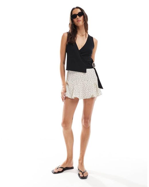 Top Senza Maniche A Portafoglio Con Finiture di Miss Selfridge in Blue