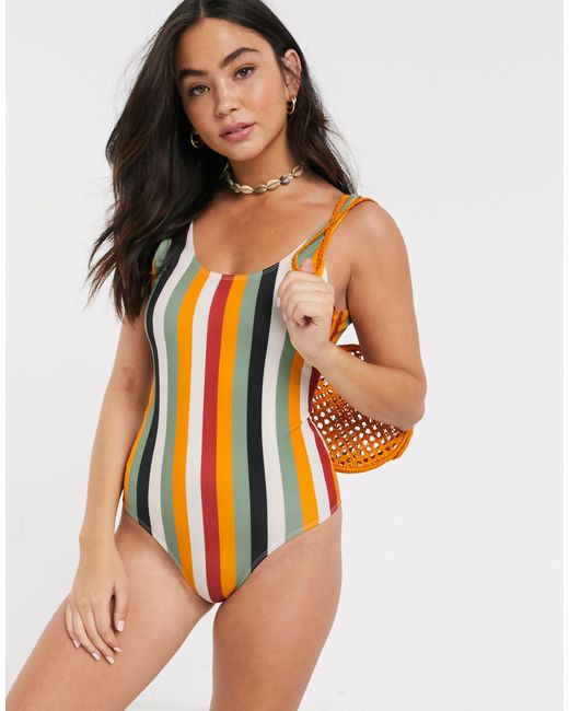 Monki Multicolor – Bunt gestreifter Badeanzug aus recyceltem Polyester mit U-Ausschnitt
