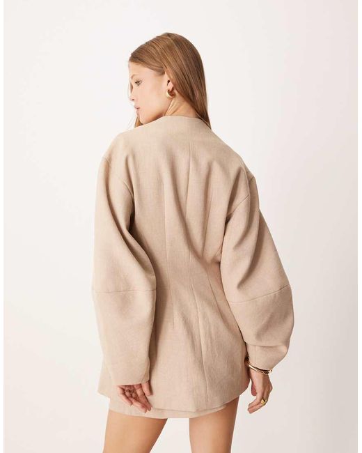 Blazer Senza Colletto Con Maniche Cocoon di ASOS in Natural