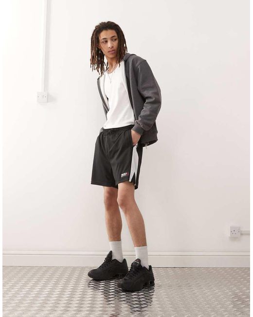 Vertere Berlin Natural Logo Contrast Panel Detail Sports Shorts for men