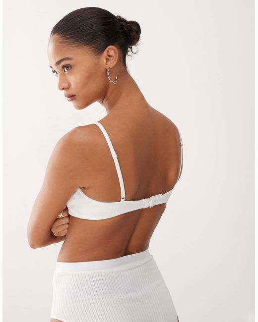 Weekday White – gerippter bh