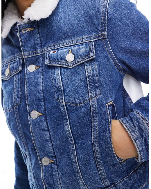 Izzie - giacca di jeans slim lavaggio medio con colletto di Tommy Hilfiger in Blue