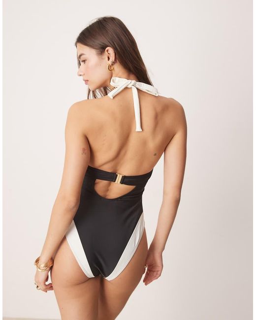 New Look Badpak Met Kleurvlakken En Beugels in het Black