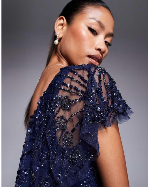 Cassie di Beauut in Blue