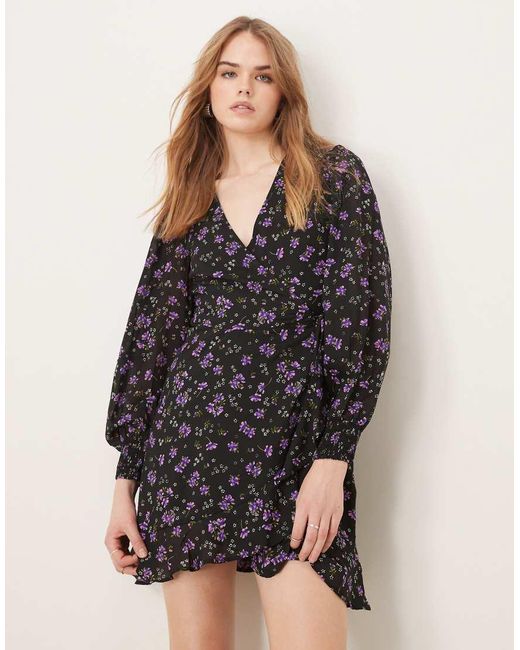 New Look Chiffon Wrap Mini Dress in Black