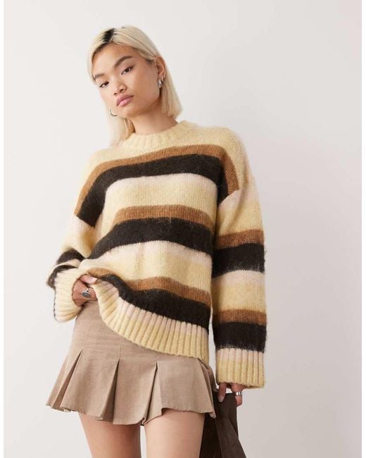 Maglione Soffice Oversize A Righe Burro di Monki in Natural
