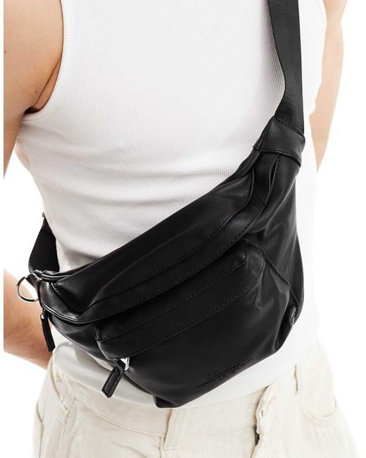 Bum bag bershka hotsell