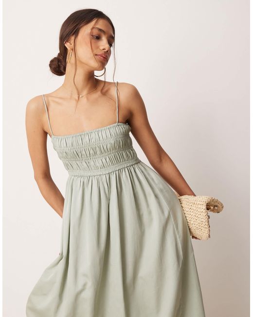 Robe longue satinée en coton avec buste froncé - vert sauge ASOS en coloris Natural