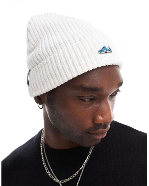 PUMA White Classics Graphic Beanie