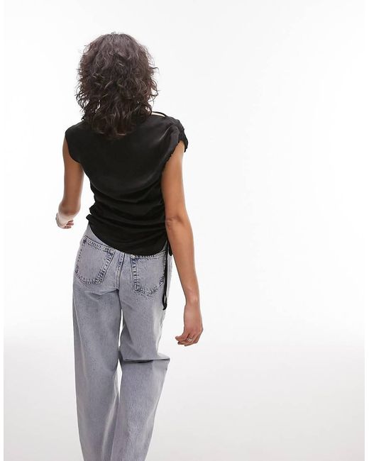 TOPSHOP Mouwloze Gerimpelde Top Van Satijn in het Black