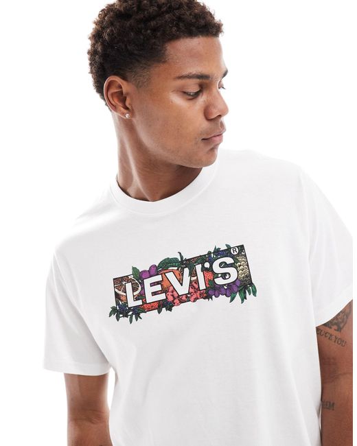 T-shirt comoda bianca con riquadro del logo con frutta colorata di Levi's in White da Uomo