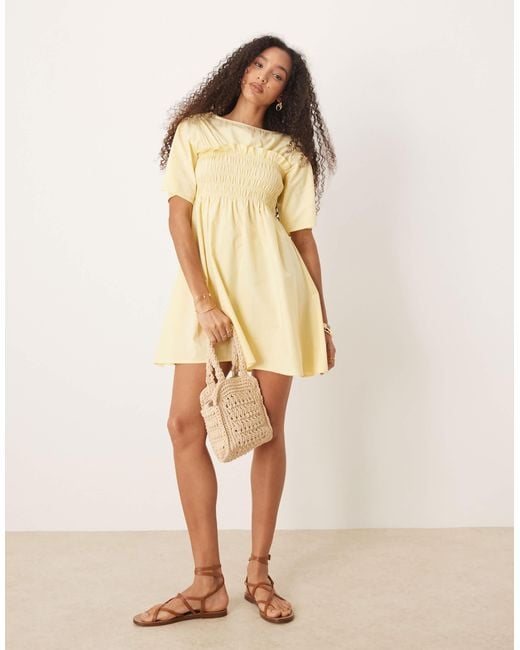 ASOS Natural – gesmoktes, trapezförmiges mini-babydoll-kleid