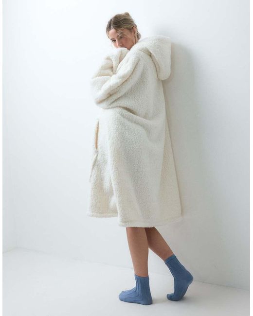 Loungeable White Cozy Snow Tipped Super Soft snuggle Hoodie