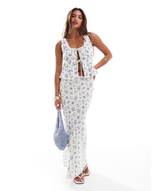 Corset d'ensemble à fleurs avec liens devant en lin mélangé New Look en coloris White