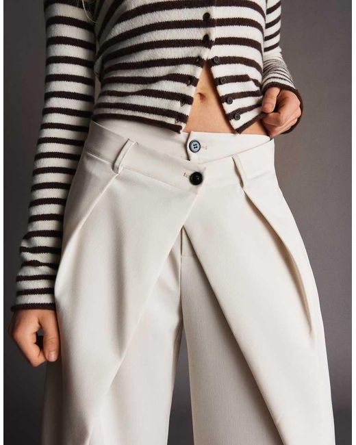 Bershka Brown Barrel Trousers With Pleats